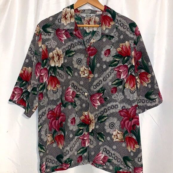 VGT abstract flower print button down top. Size 16 - Picture 1 of 13